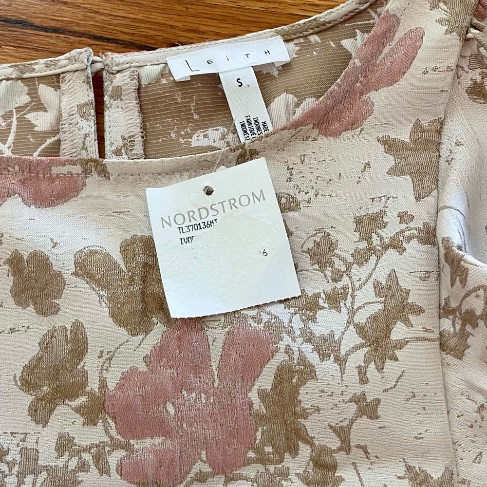 Leith Floral Ruffle Sleeveless Top - Picture 8 of 9
